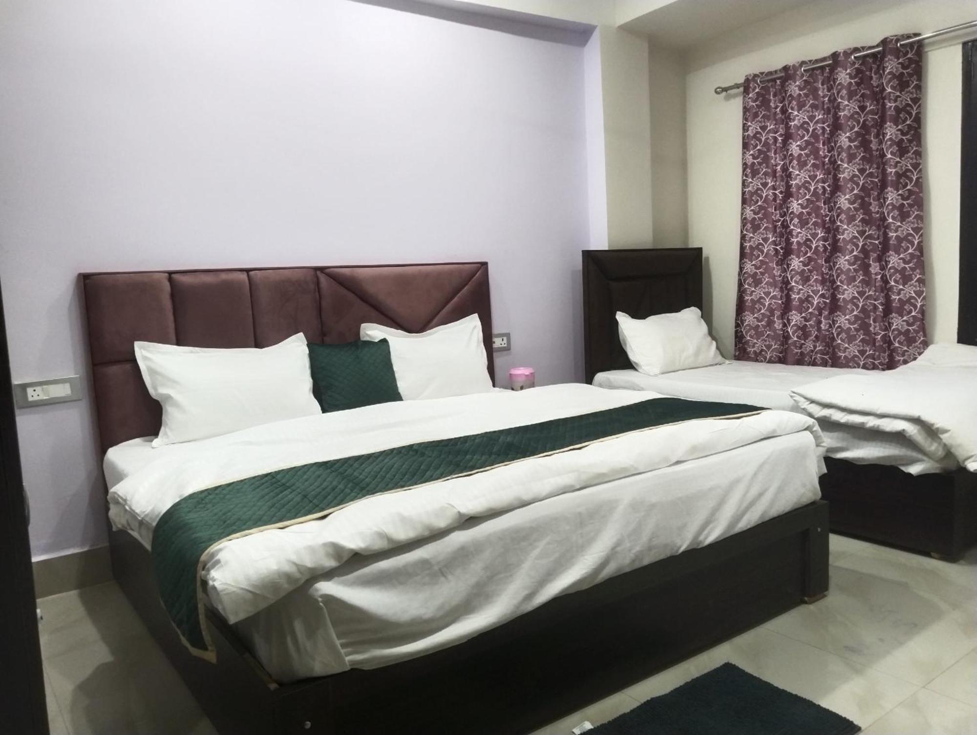 Hotel Dixit Residency Vrindāvan Exterior foto