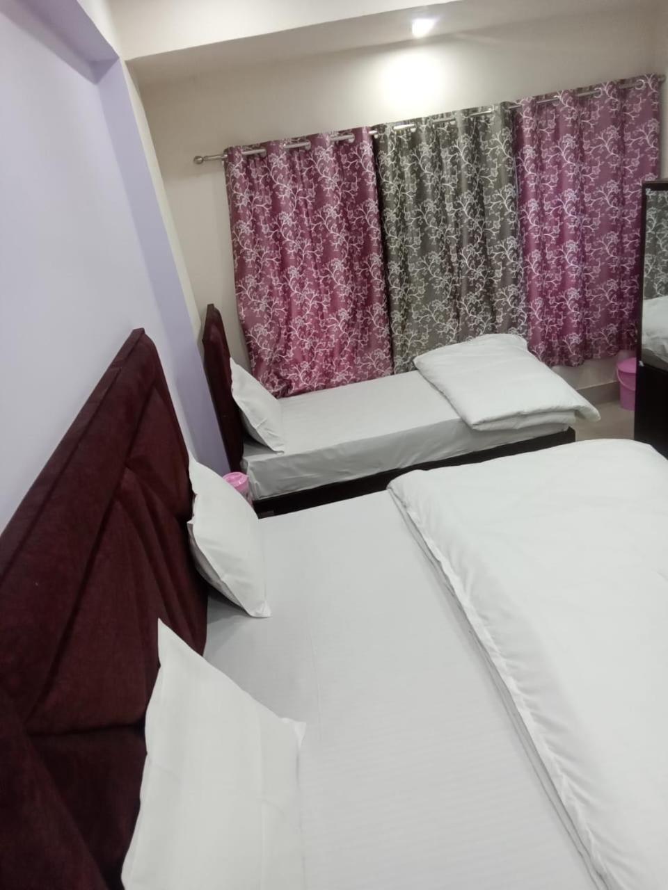 Hotel Dixit Residency Vrindāvan Exterior foto