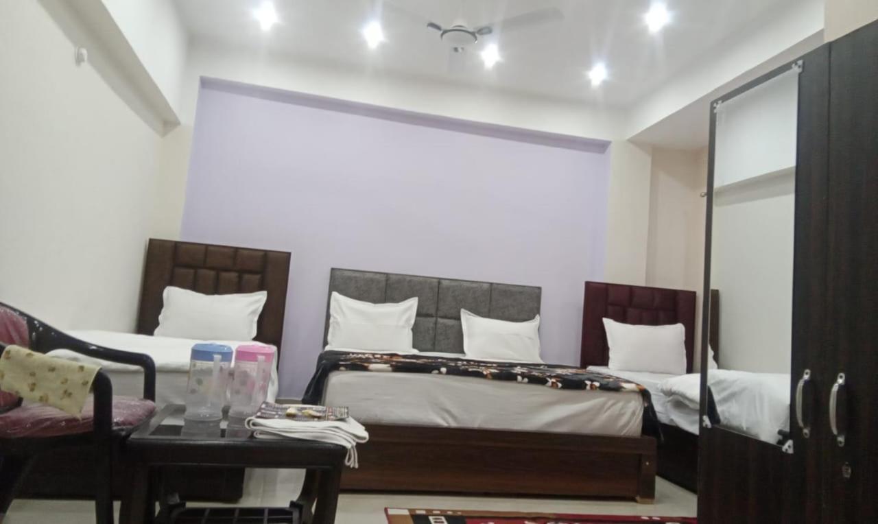 Hotel Dixit Residency Vrindāvan Exterior foto