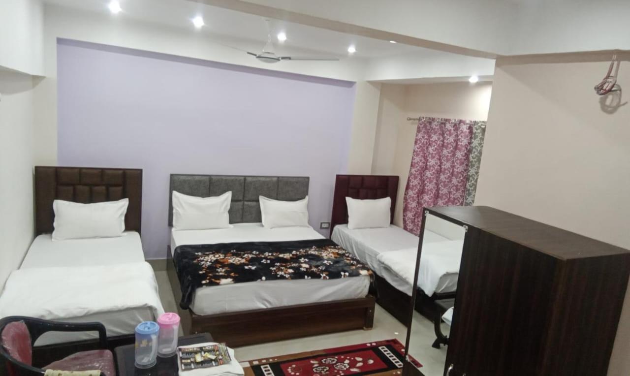Hotel Dixit Residency Vrindāvan Exterior foto