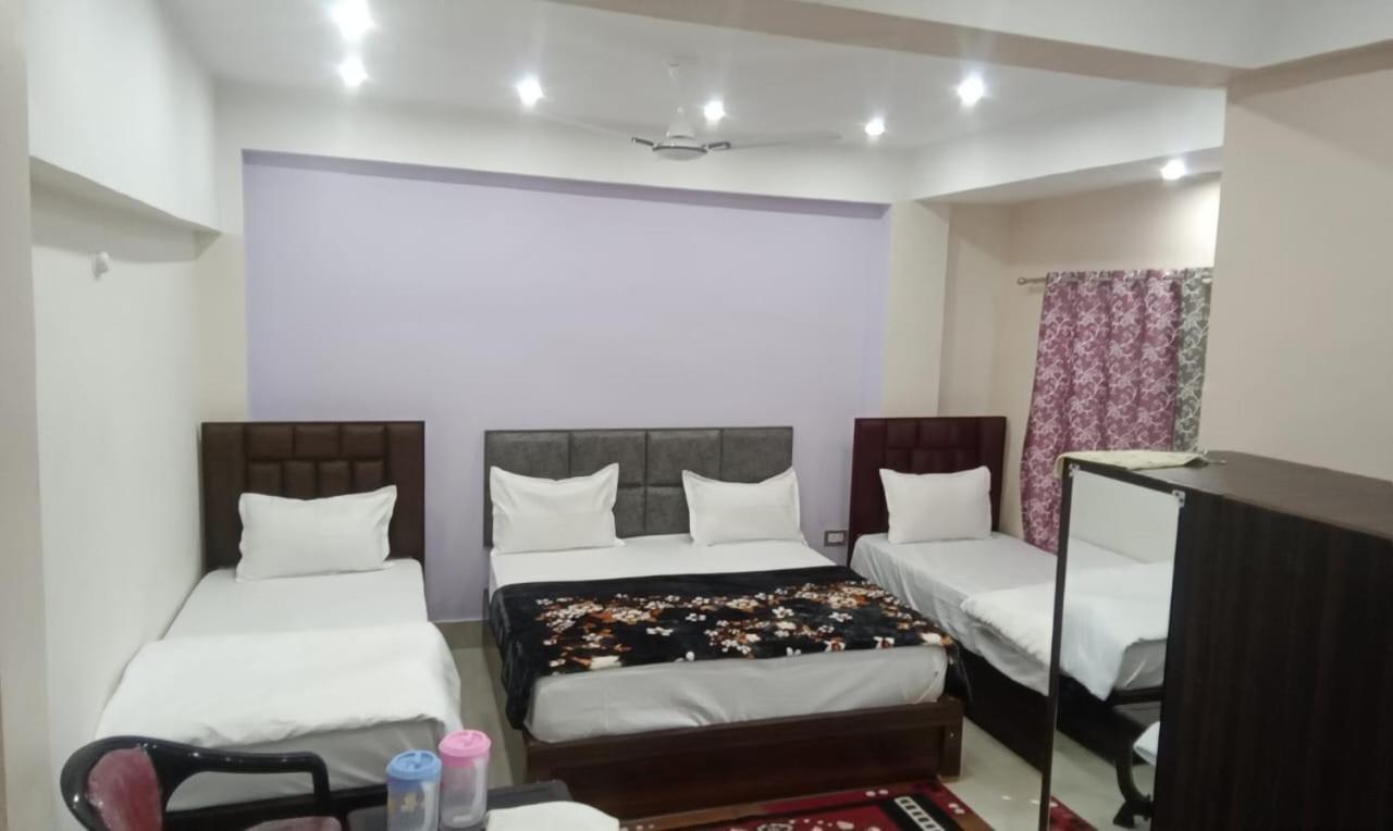 Hotel Dixit Residency Vrindāvan Exterior foto
